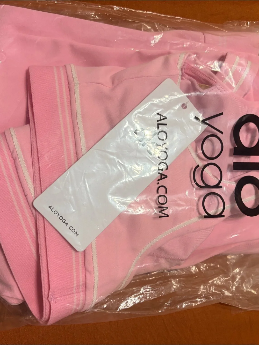 ALO Yoga bnwt alo